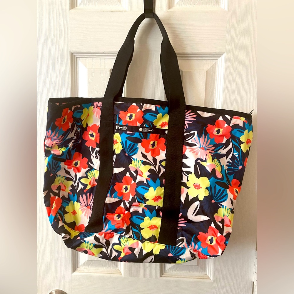 NWT LeSportsac Jardin Azul Tote & Pouch Set